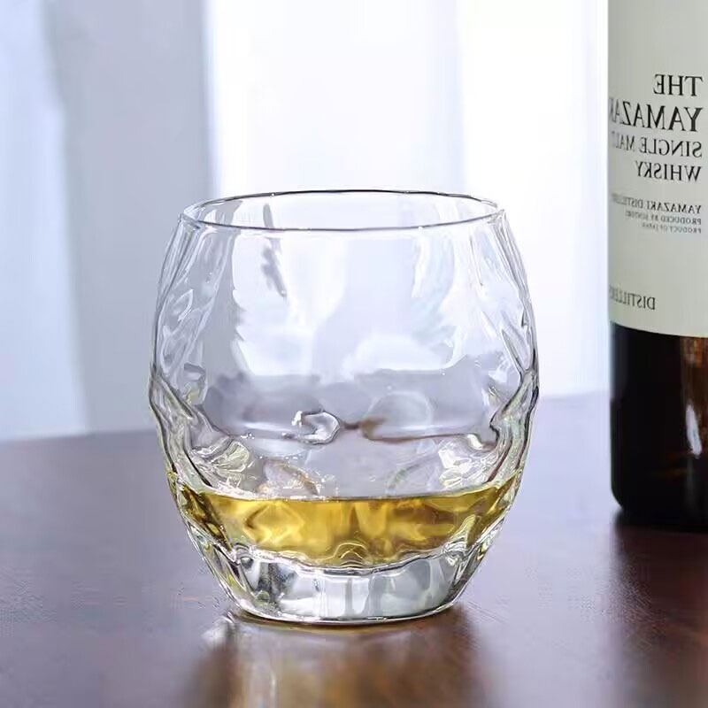 Bicchiere da whisky in rilievo - Wine Beer And Spirit recensione e prezzo