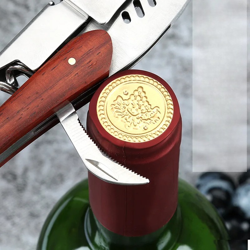Apribottiglie Creativo a Forma - Wine In Beer Bottle recensione e prezzo