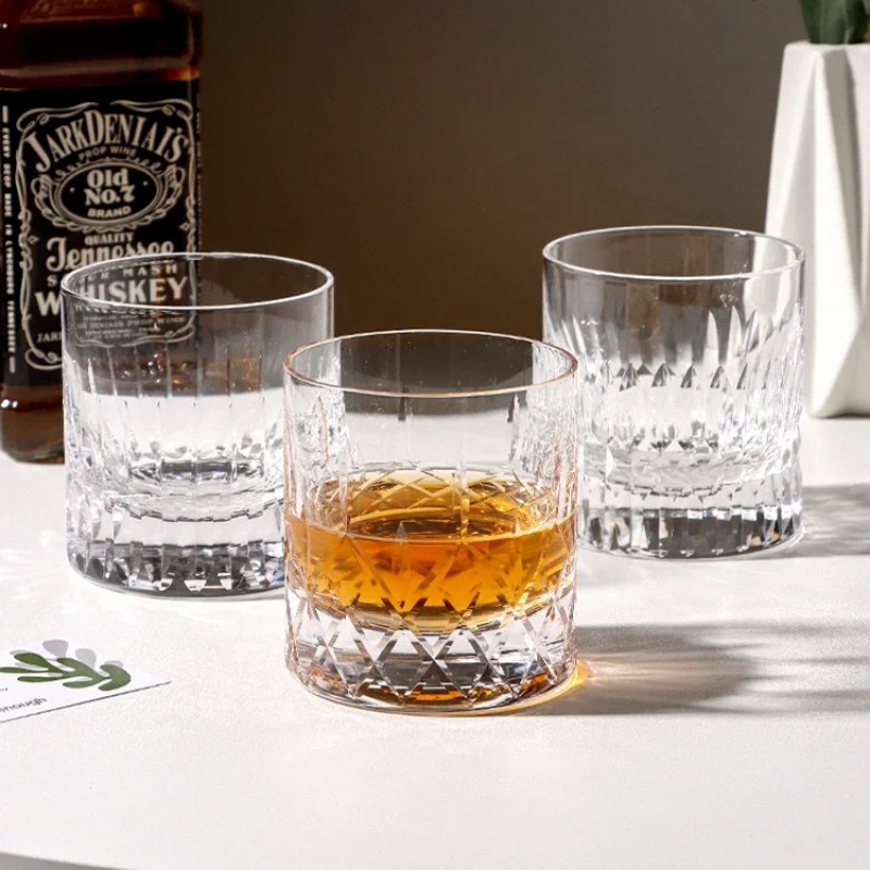 Bicchiere da whisky fatto a ma - Wine Beer And Spirit recensione e prezzo