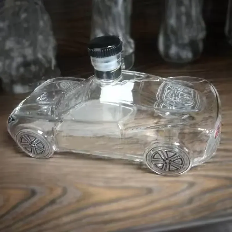 Bottiglia di Whisky a Forma di - Wine Beer Liquor recensione e prezzo