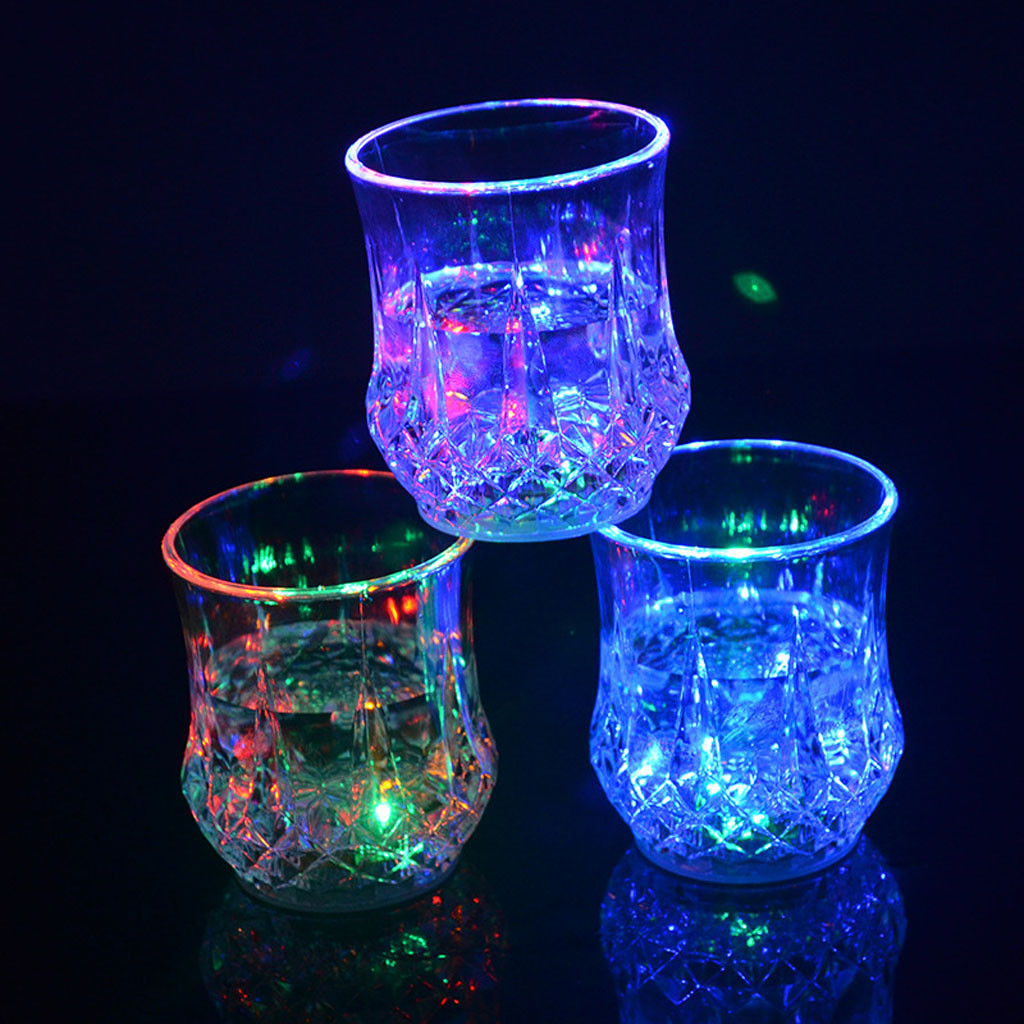 Bicchiere Luminoso a LED Color - Wine Beer Drink recensione e prezzo
