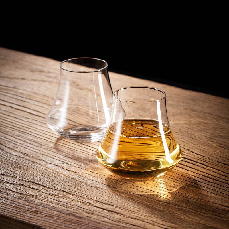 Bicchiere da whisky con goccio - Wine Beer Tasting recensione e prezzo